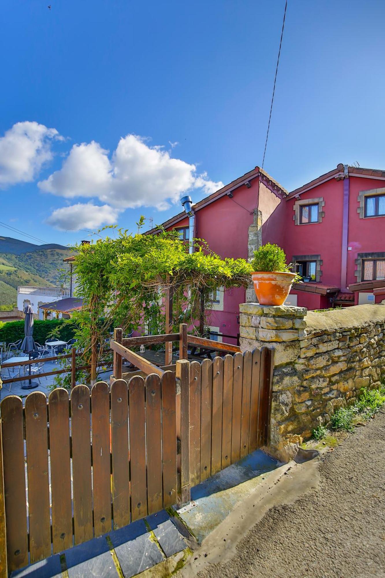 La Posada De Ojebar Rustica Rasines ภายนอก รูปภาพ